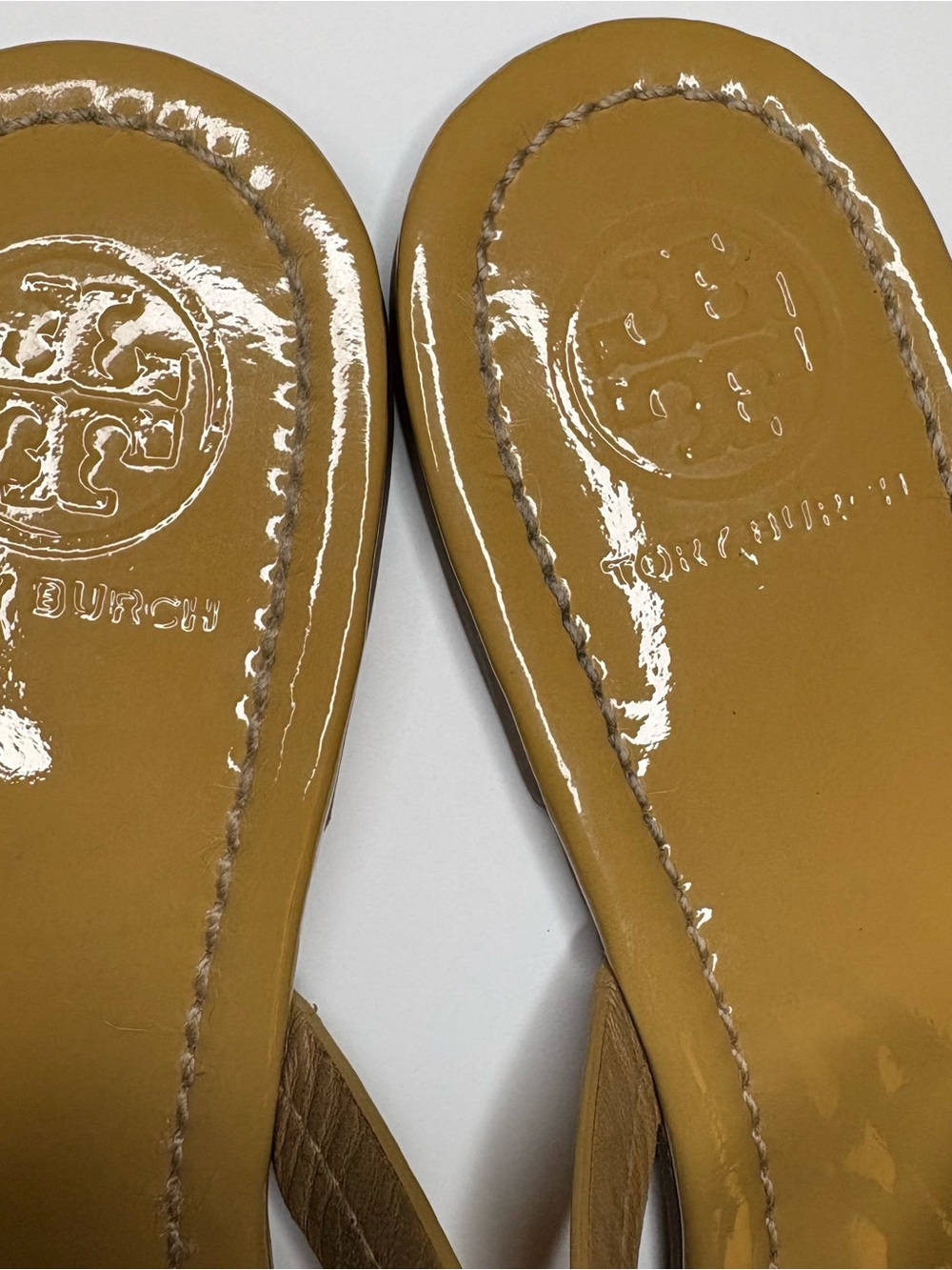 Tory Burch Miller Tan Patent Sandals Old Money Quiet Luxury Slip On Casual Chic - Picture 6 of 10